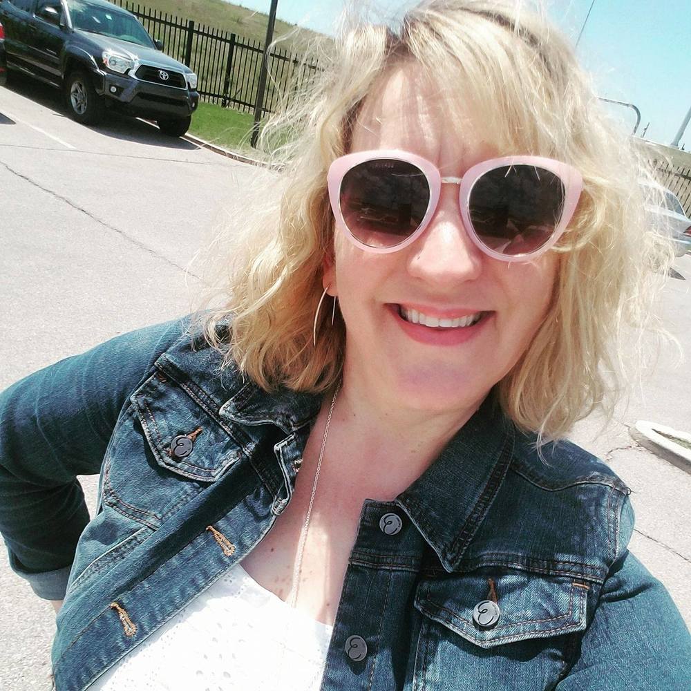 Meet your Posher, Dana